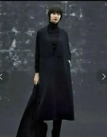 시착만 한 Drawer 울 케누키 슬릿 넥 멜톤 원피스 네이비