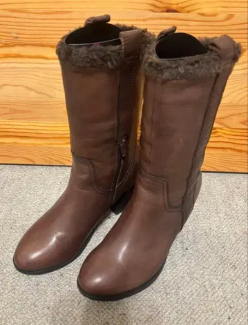 [ 새상품급 ] 가죽 하프 부츠 차콜 브라운 보아 포함
