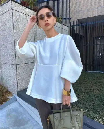 Ameri WAVE SLEEVE PEPLUM BLOUSE 화이트