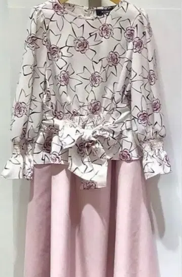 까멜리아 리본 블라우스와 핑크 스커트 세트