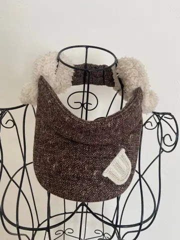 우에사코 울 바이저 모자 귀도리 포함