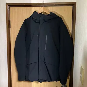 UNIQLO 블랙 하이브리드 다운 후드티