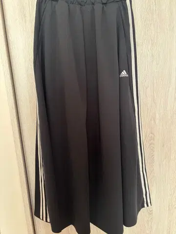 adidas 블랙 롱 스커트