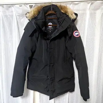 CANADA GOOSE ORFORD EDIFICE 별주 사이즈 M