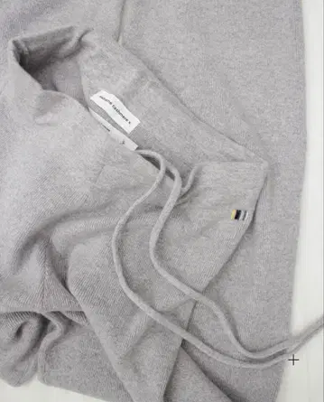 [ 미사용 새상품 ] extreme cashmere 25AW STRUT