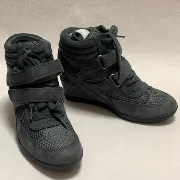 Madden Girl 인힐 스니커즈 그레이 사이즈 6 (23.5cm)