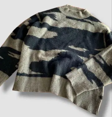 FRAY I.D 카모 패턴 긴팔 니트 스웨터