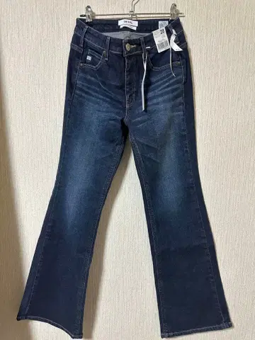 썸띵 리사 플레어 데님 28