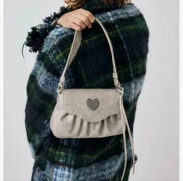 moussy 마우지 HEART GATHER STUDS 백 그레이