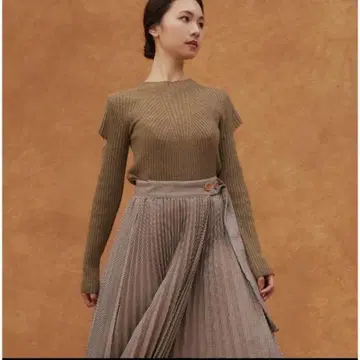 [ 새상품급 ] RANDEBOO 랑데부 참컷 니트 완판템 오프숄