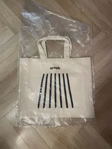 artek 토트백