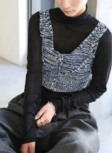 셀렉모카 프론트 지퍼 멜란지 니트 뷔스티에