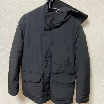 유니클로 다운 남성용 M 블랙 블랙