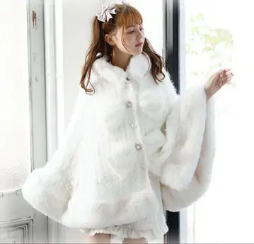 LIZLISA 리즈리사 더블 리본 니트 퍼 판초 화이트