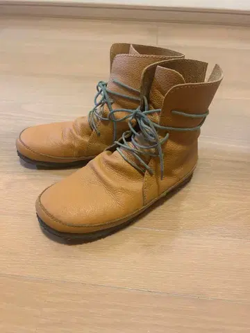 니코앤드 - 가죽 레이스업 부츠