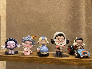 컬러풀 피규어 5체 세트