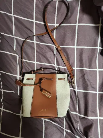 LAZY SUSAN 숄더백 베이지 브라운