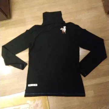 알베로베로의 블랙 터틀넥