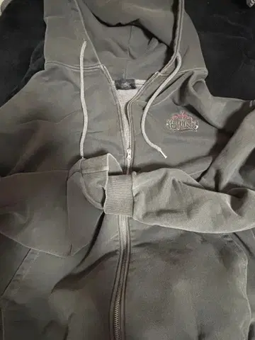 atmark 후드티 프론트 지퍼 왕관 디자인