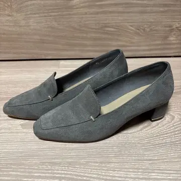 루 탈론 새상품급 그레이 스웨이드 로퍼 펌프스 일본제