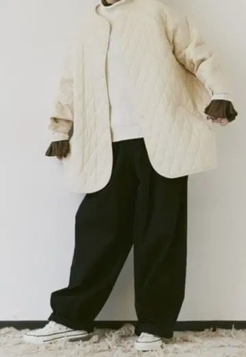 리브라큐 아이보리 퀼팅 코트