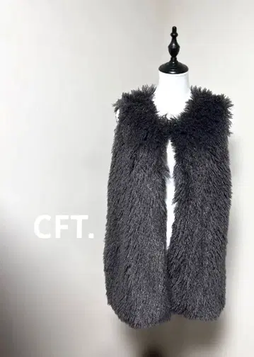 새상품*CFT. 다크 그레이 인조 모피 베스트 에코 퍼