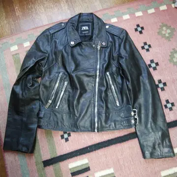 ZARA 블랙 가죽 라이더 자켓