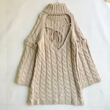 새상품급 멜트 더 레이디 케이블 니트 원피스 등 트임 스웨터 모헤어