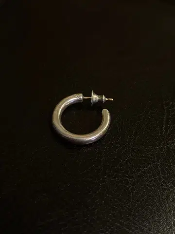 커리어링 귀걸이