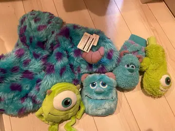 디즈니 몬스터 주식회사 장갑 머플러 숄더 묶음 판매 새상품