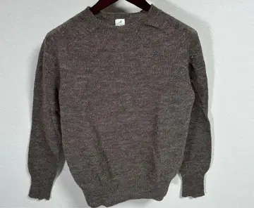 ANATOMICA 크루넥 니트 울 스코틀랜드제