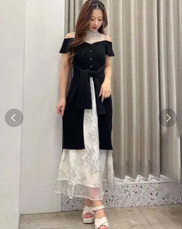 레이스 트위스트 니트 도킹 원피스 블랙 MERCURYDUO