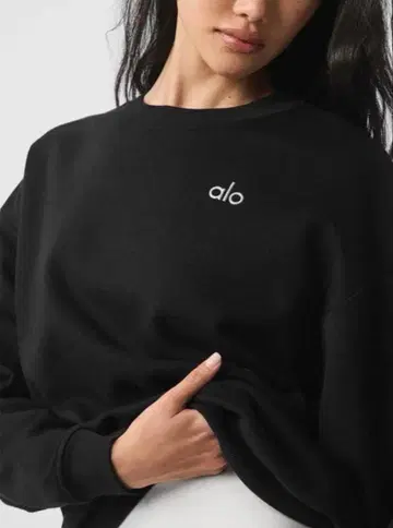 alo 블랙 크루넥 여성용 맨투맨 M 사이즈