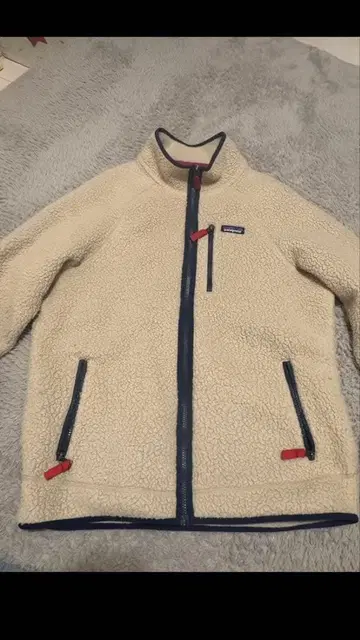 Patagonia 플리스 자켓 크림색