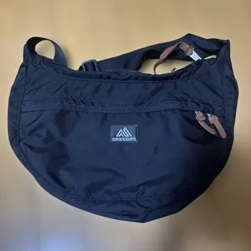 GREGORY 블랙 숄더백