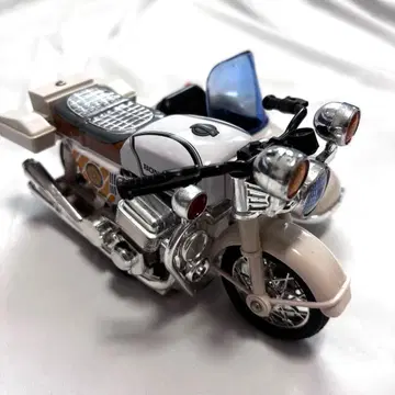 혼다 화이트 쇼와 레트로 당시물 경시청 경찰 오토바이 주석