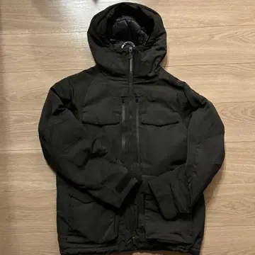 UNIQLO 화이트 마운티니어링 마운틴 후드티