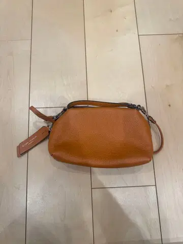 미사용 GIANNI CHIARINI 오렌지 숄더백