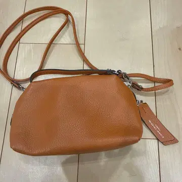 미사용 GIANNI CHIARINI 오렌지 숄더백