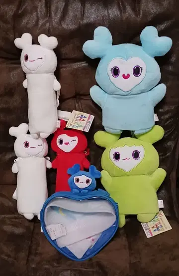 GIGO TWICE LOVELYS 퍼펫 바디백 파우치 6종 세트