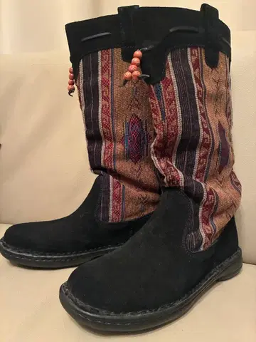 미네통카 스웨이드 롱 부츠