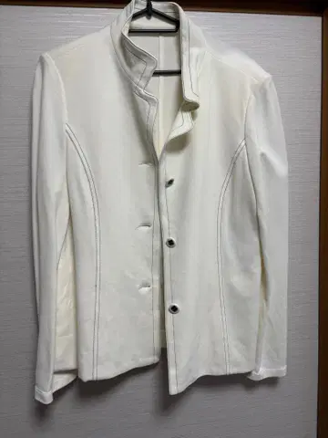 LAPINI 화이트 테일러드 자켓
