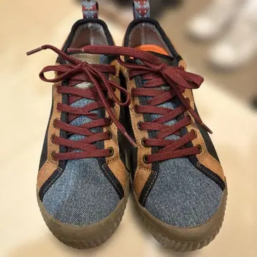 컬럼비아 스니커즈