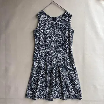 이노센테 일본제 여성용 슬리브리스 원피스 리프 보타니컬