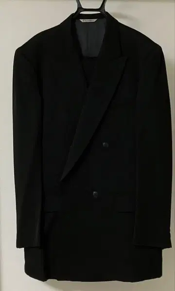 도나토 빈치 블랙 포멀 수트