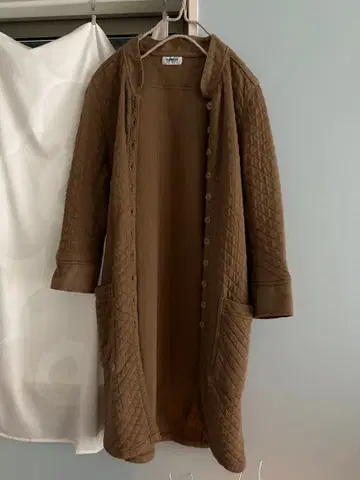 ARMEN 퀼팅 자켓 카키 브라운