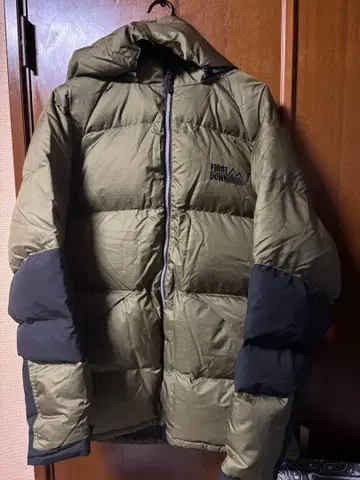 FIRST DOWN 다운 자켓