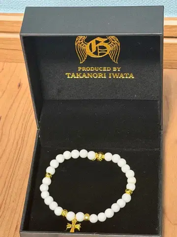타카노리 이와타 크로스 참 팔찌