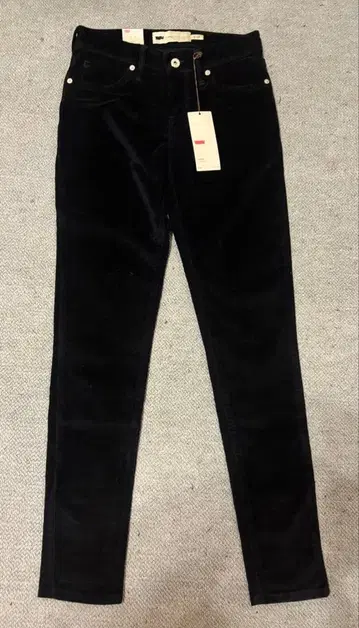 [ 새상품 ] 리바이스 블랙 코듀로이 스키니 팬츠 4/27