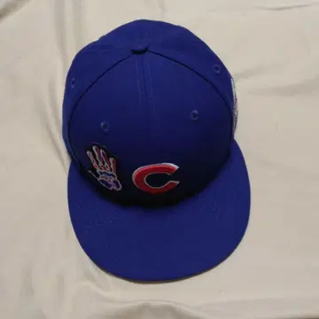 파란색 야구 모자